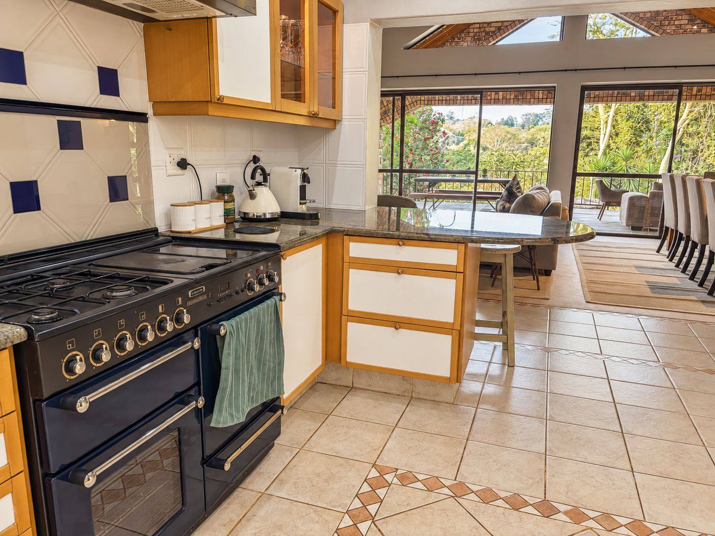 Fully equipped kitchen